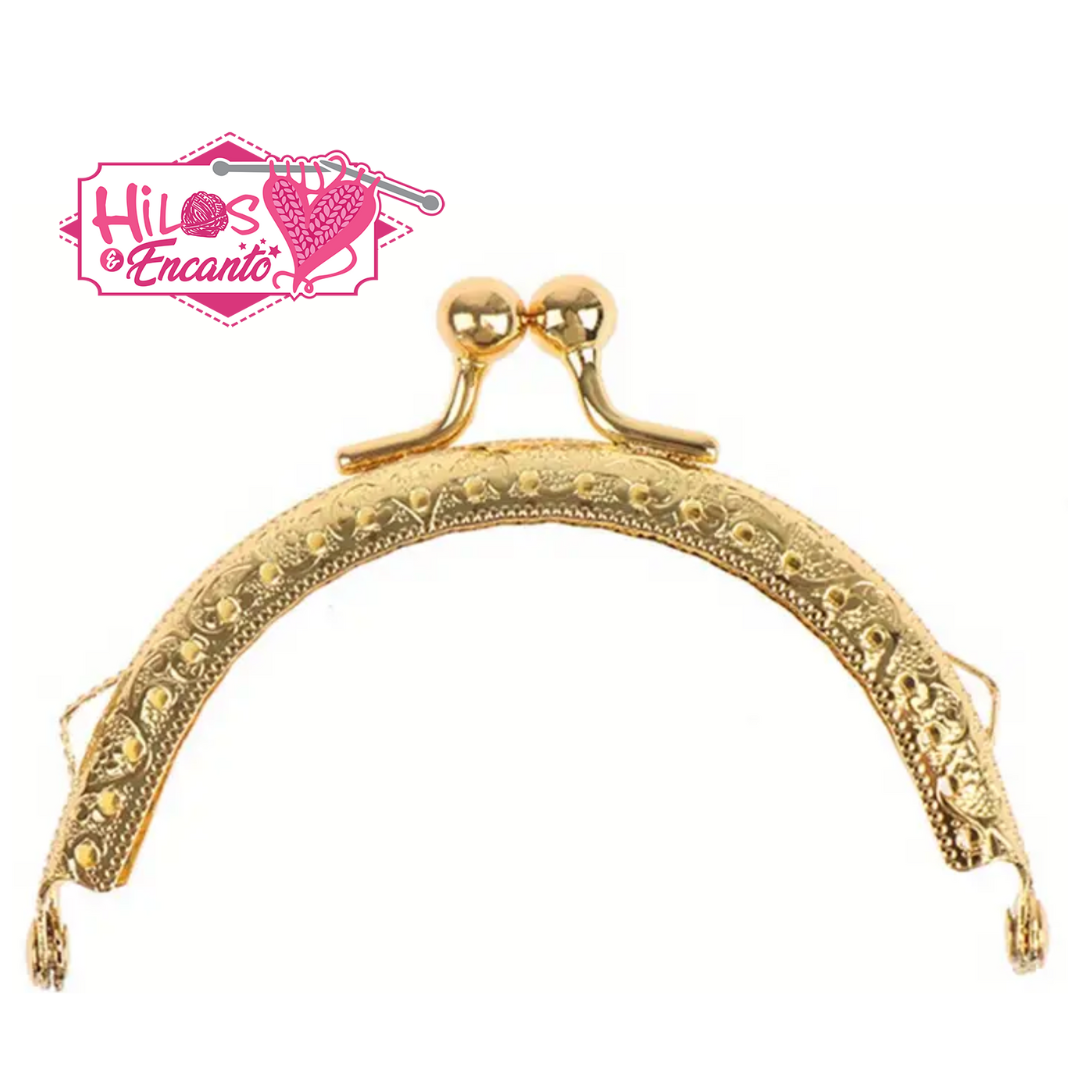 Boquilla Medio Círculo para Monedero Perforada